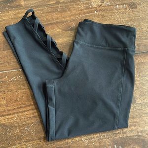 VOGO Athletica Capri Leggings